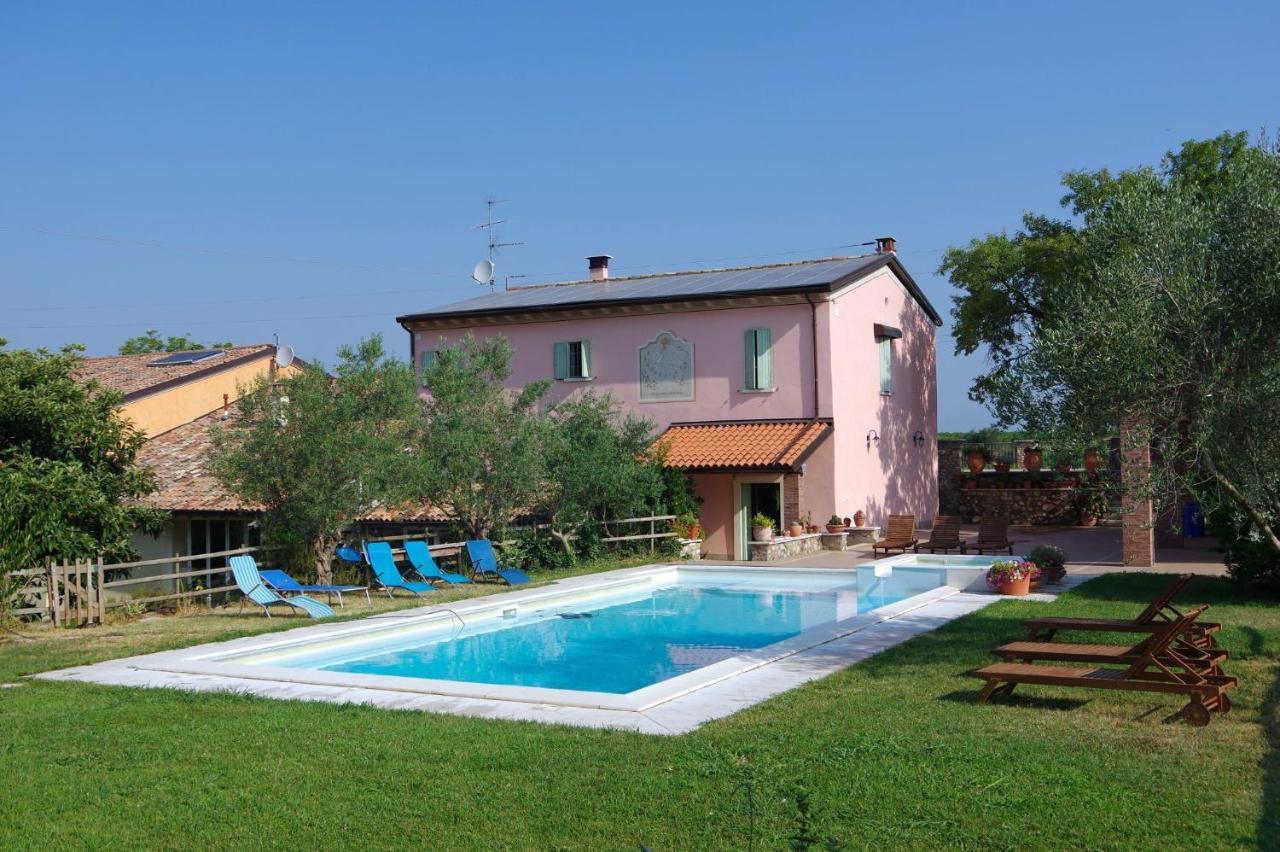 Agriturismo La Casa Del Mandorlo Monzambano Exterior foto